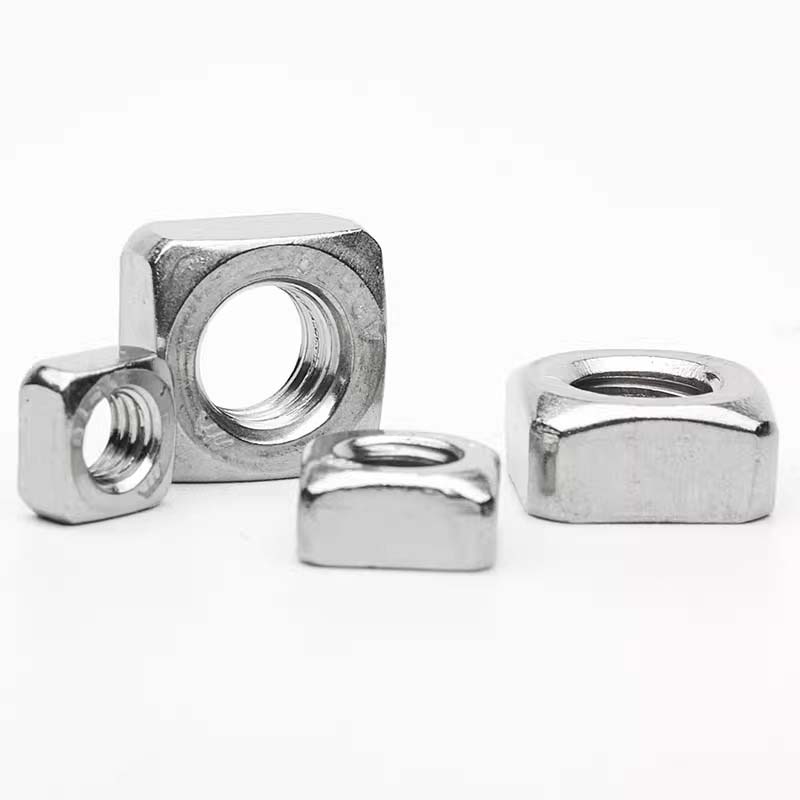 Bitmiş kvadrat qoz