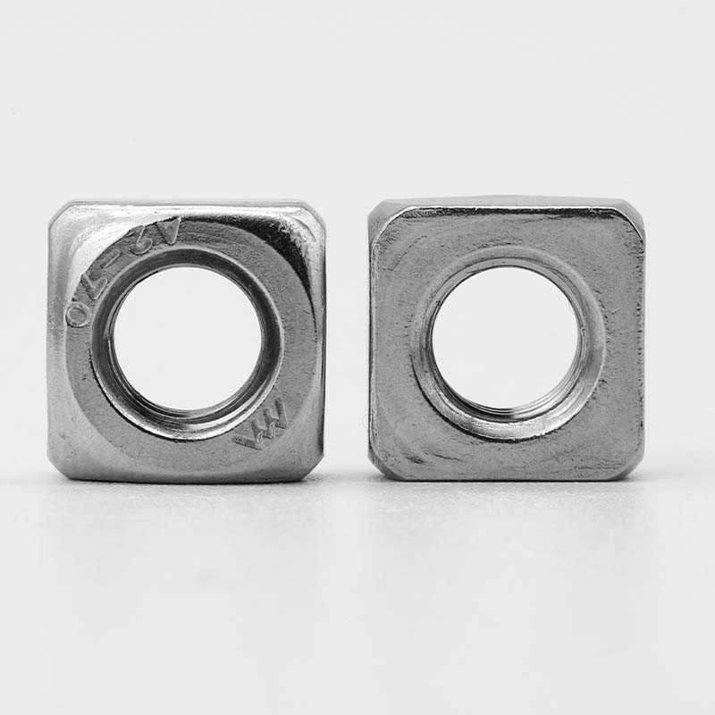 Tək bozferli kvadrat qoz-fındıq
